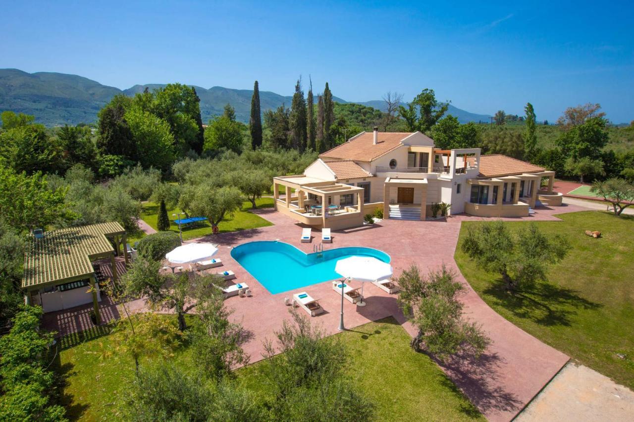 Astarte Villas - Istar Villa With Tennis Court Makhairádhon 外观 照片