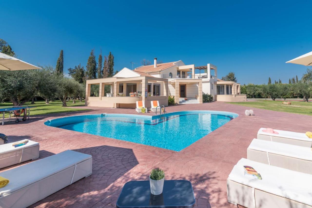 Astarte Villas - Istar Villa With Tennis Court Makhairádhon 外观 照片