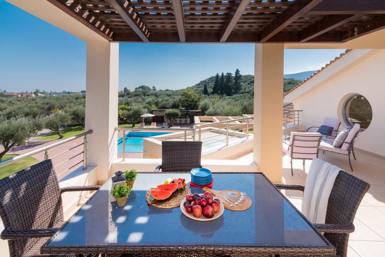 Astarte Villas - Istar Villa With Tennis Court Makhairádhon 外观 照片