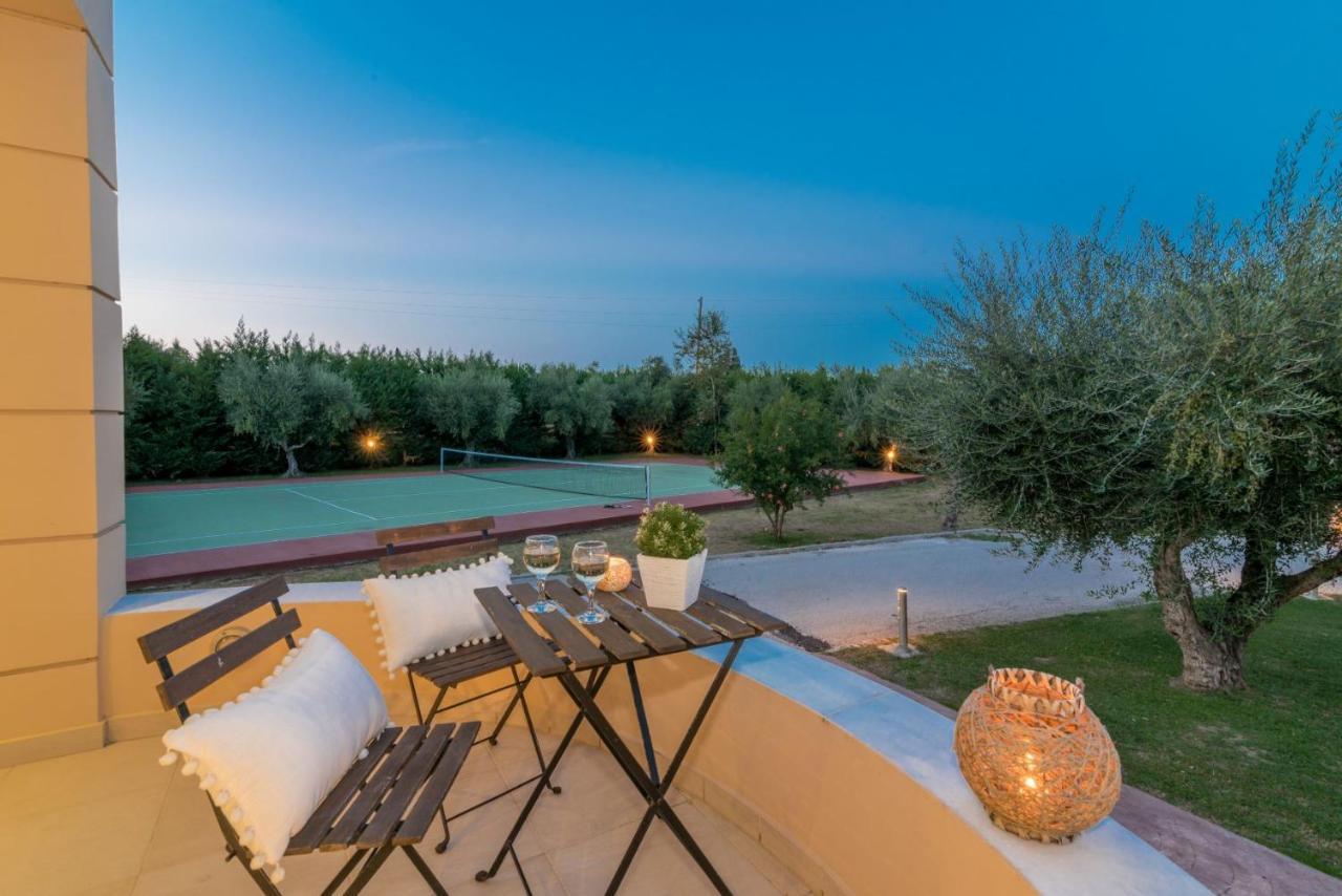 Astarte Villas - Istar Villa With Tennis Court Makhairádhon 外观 照片