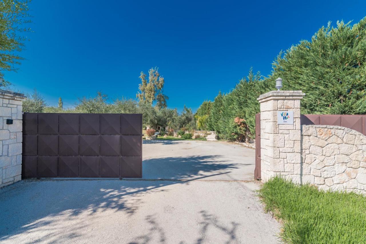 Astarte Villas - Istar Villa With Tennis Court Makhairádhon 外观 照片