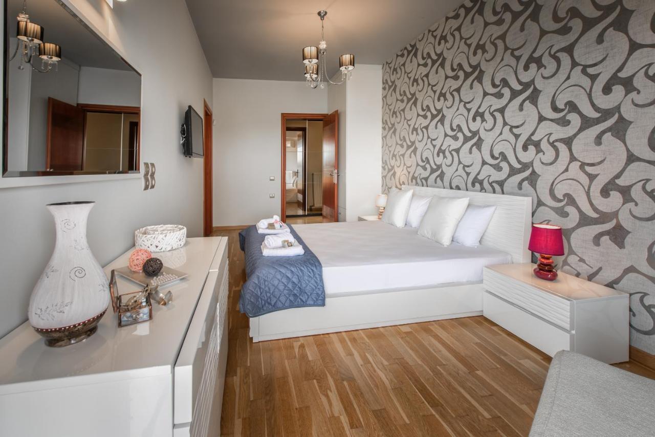 Astarte Villas - Istar Villa With Tennis Court Makhairádhon 外观 照片
