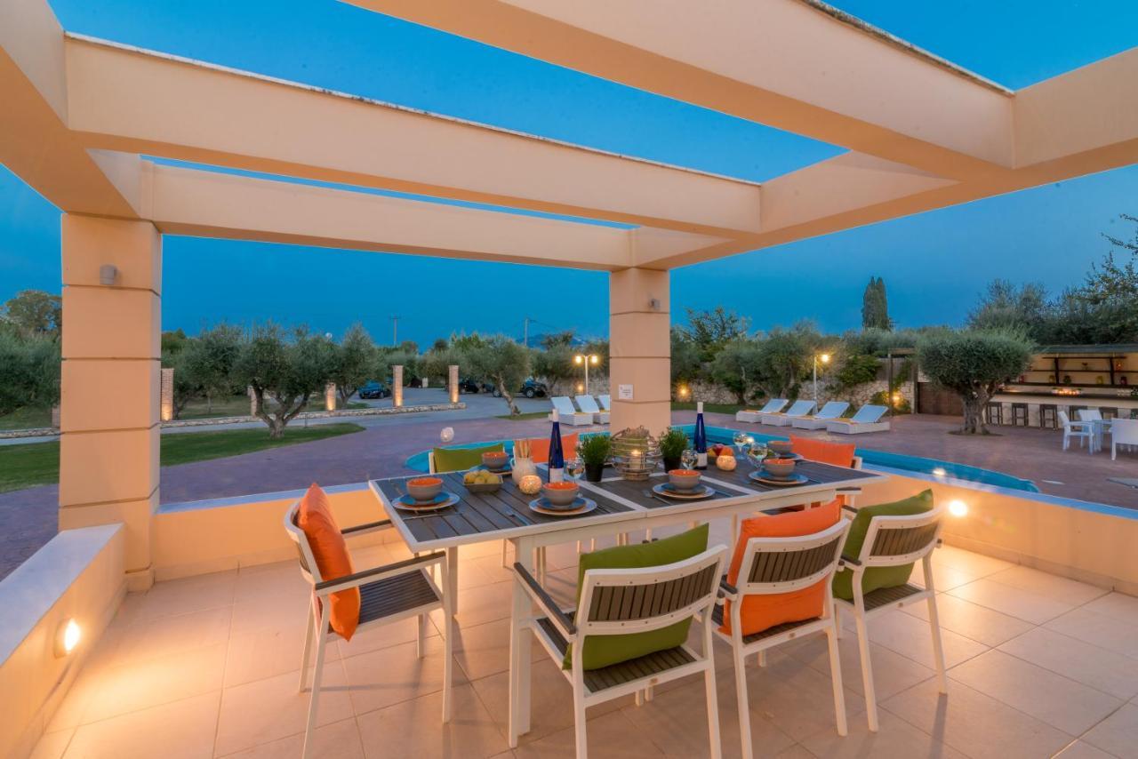 Astarte Villas - Istar Villa With Tennis Court Makhairádhon 外观 照片