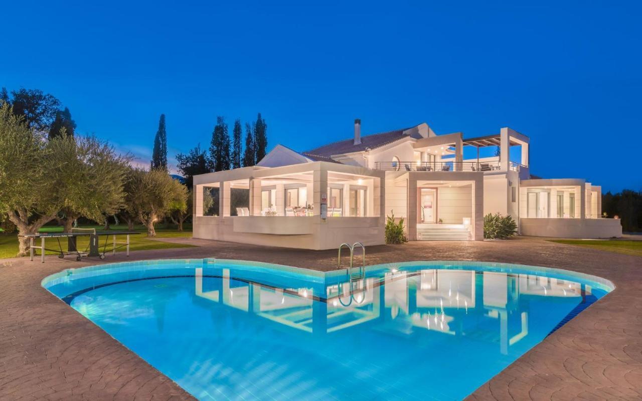 Astarte Villas - Istar Villa With Tennis Court Makhairádhon 外观 照片