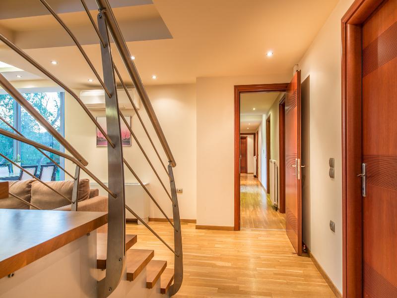Astarte Villas - Istar Villa With Tennis Court Makhairádhon 外观 照片