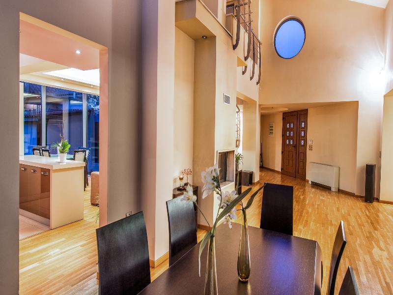 Astarte Villas - Istar Villa With Tennis Court Makhairádhon 外观 照片