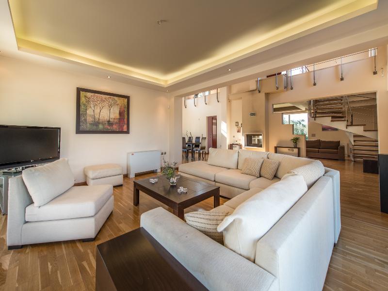 Astarte Villas - Istar Villa With Tennis Court Makhairádhon 外观 照片
