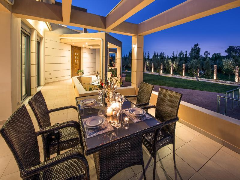 Astarte Villas - Istar Villa With Tennis Court Makhairádhon 外观 照片